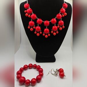 🎄 Red Beaded Necklace with Cascading Bib Design